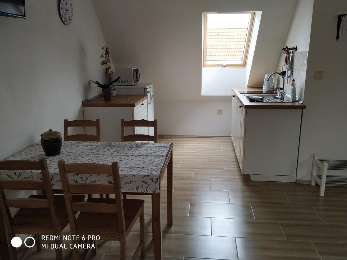 Ubytovani Ve Stodole Stráž nad Nežárkou Buitenkant foto